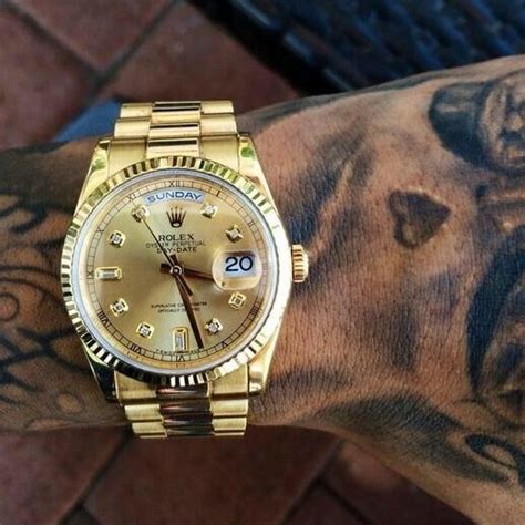 rubato rolex hamsik|Rolex rubato, rivenduto online: Ecco come l'influencer Ruzza ha .